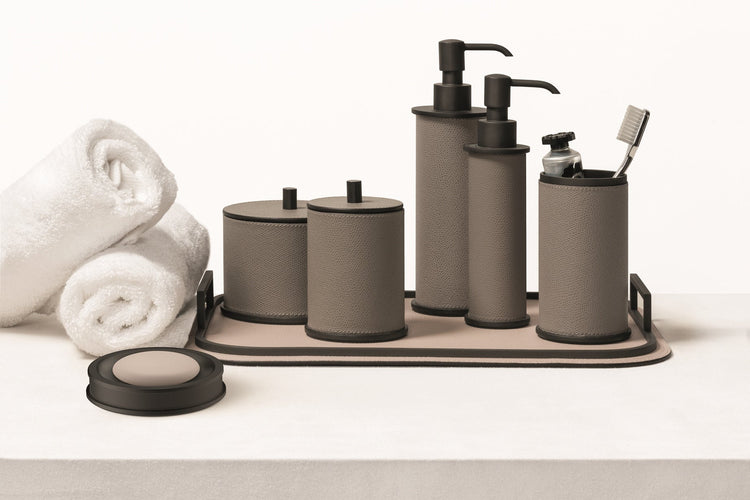 Positano Leather-Covered Bathroom Set | Giobagnara