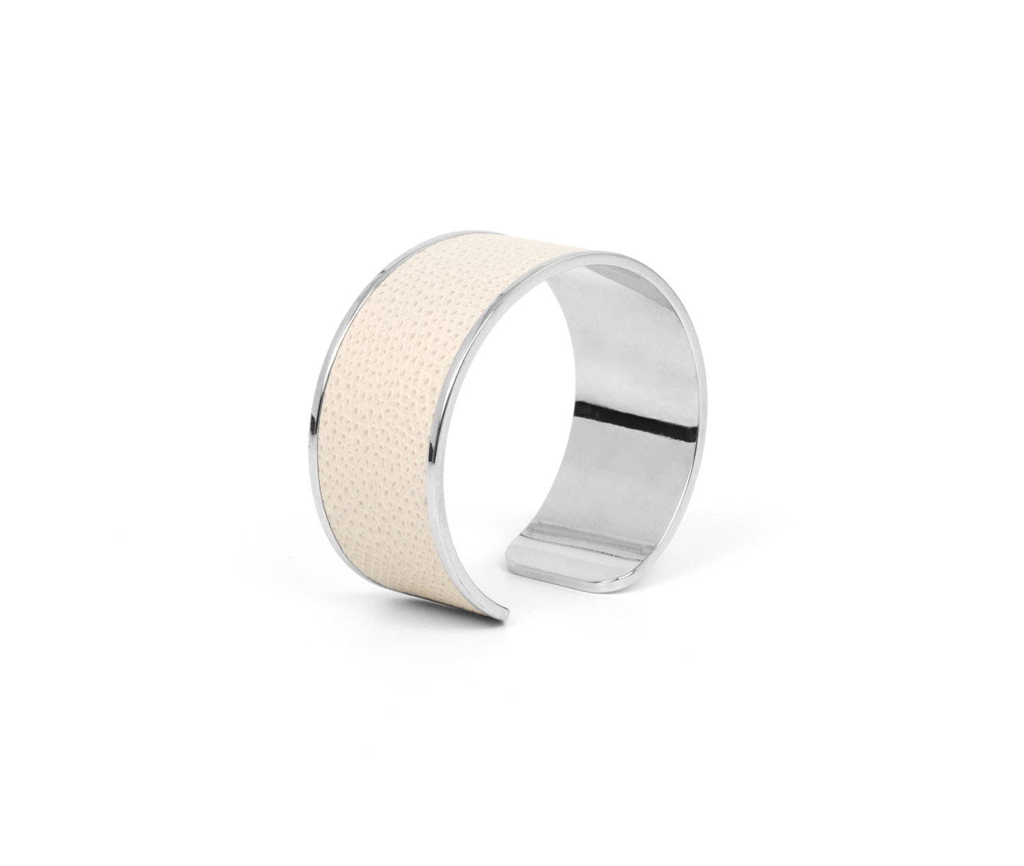Half Metal Napkin Ring: Chrome Finish with Leather Insert