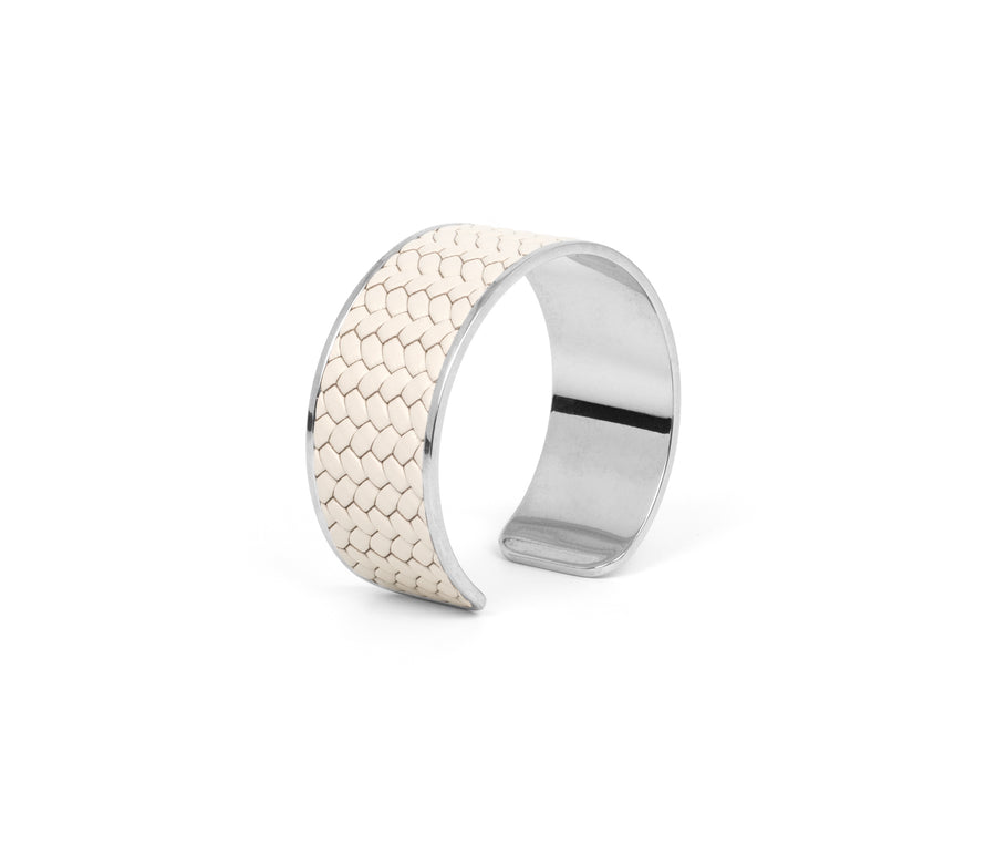 Half Metal Napkin Ring: Chrome Finish with Leather Insert
