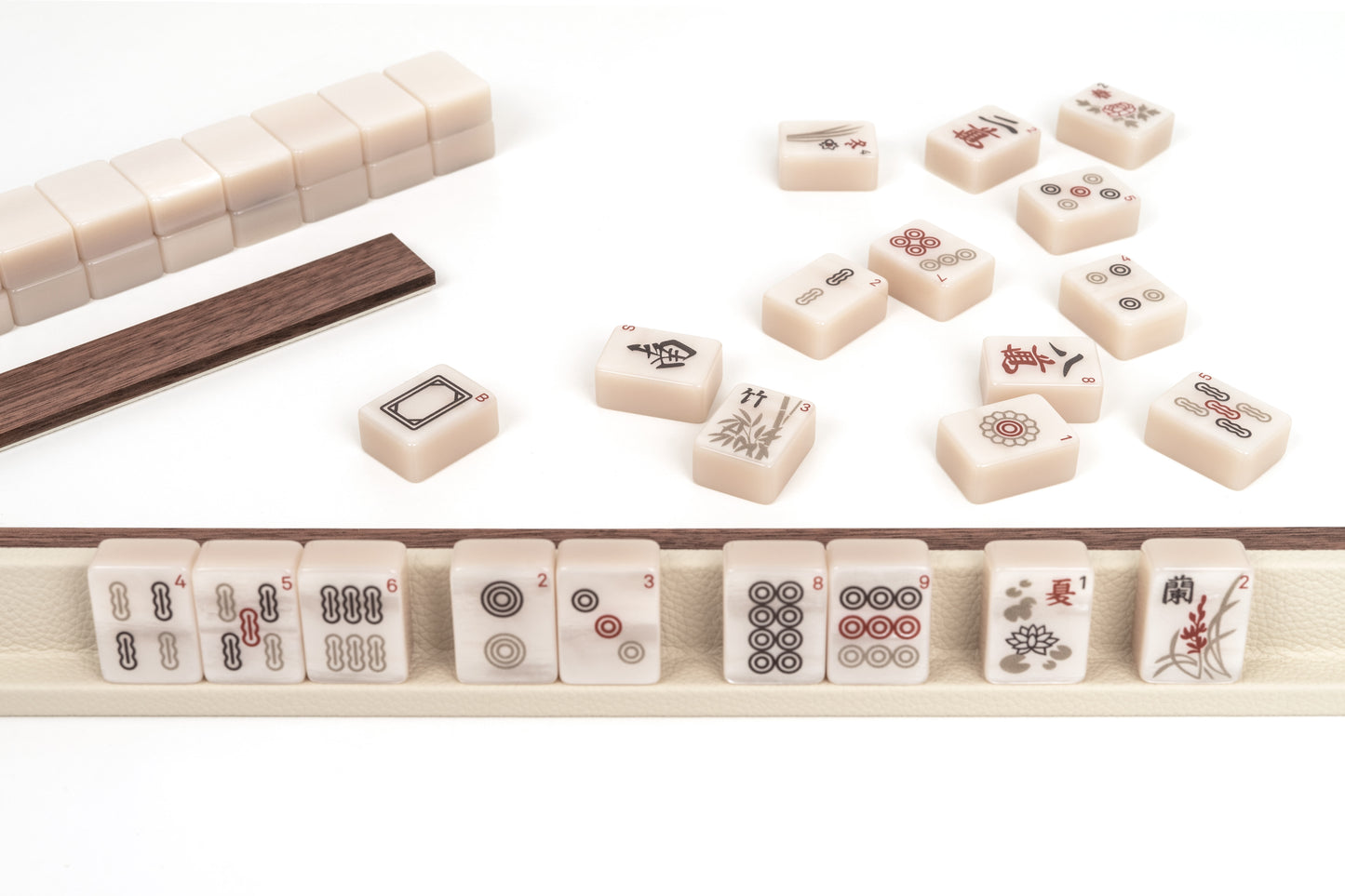 Pinetti Leather-covered Mahjong Game Set | Exquisite Craftsmanship | Premium Leather Cover | Classic Mahjong Tiles | Ideal for Leisure and Entertainment | Explore a Range of Luxury Home Accessories at 2Jour Concierge, #1 luxury high-end gift & lifestyle shop