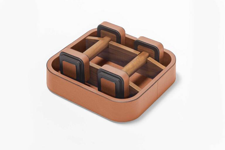 x Poltrona Frau 2 x Poids : Bronze avec inserts en cuir et poignées en bois de noyer