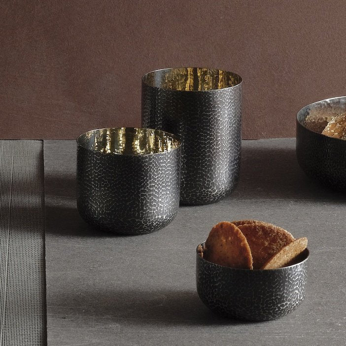 Zanetto New York Bronze Noir Small Bowl with Tartaruga Texture and Matte Finish | Small Bowl: Bronze Noir bowl with Tartaruga texture and matte finish, perfect for serving nuts, olives or condiments with sophisticated warmth | Tableware & Serveware / Bowls | 2Jour Concierge, your luxury lifestyle shop