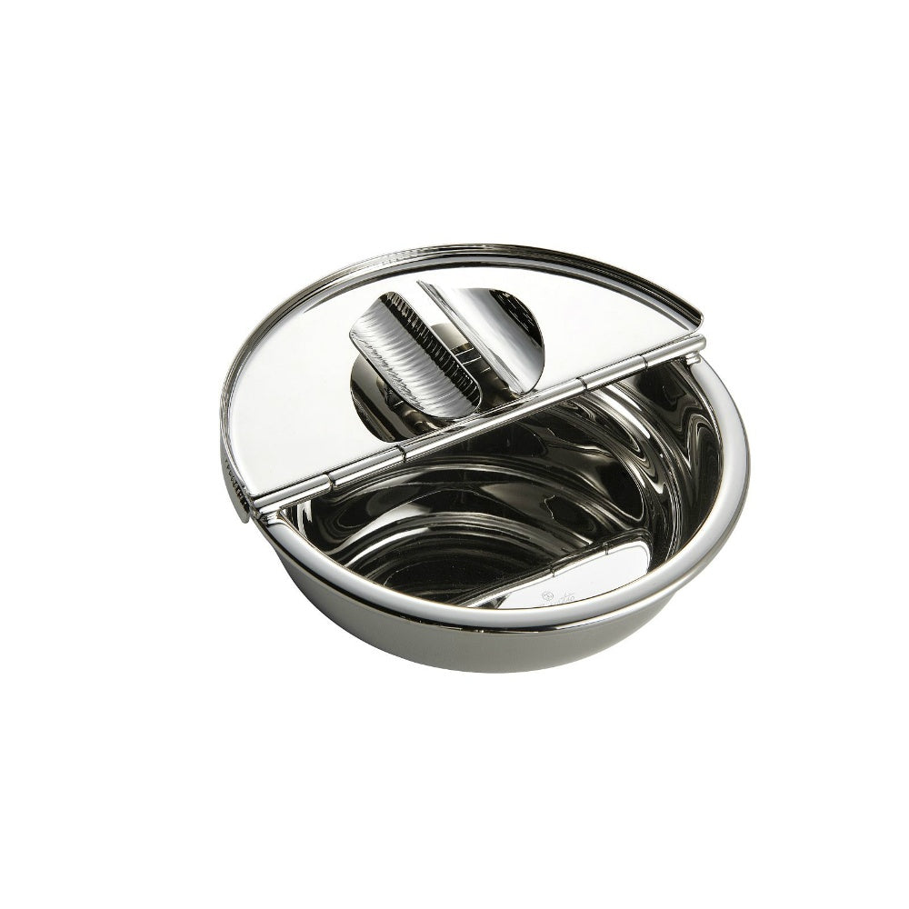 Passioni Ashtray by Zanetto | The Passioni ashtray boasts an innovative design combining elegance and functionality: when open, it serves as a practical rest for cigarettes or cigars; when closed, it effectively seals in odors. Ideal for various environments including homes, hotels, boats, or planes. Material: Plus plated (non-tarnishing).