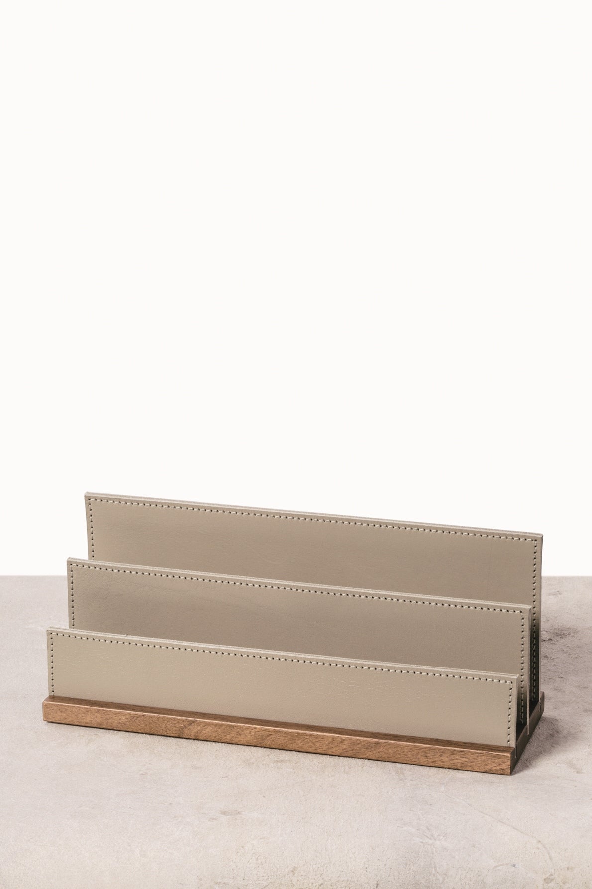 Rabitti 1969 Pienza Saddle Leather and Walnut Wood Envelope Holder | Elegant Desk Organizer | Made with Premium Leather and Walnut Wood | Coordinates Perfectly with the Pienza Desk Set | Discover More Luxury Desk Accessories at 2Jour Concierge, #1 luxury high-end gift & lifestyle shop
