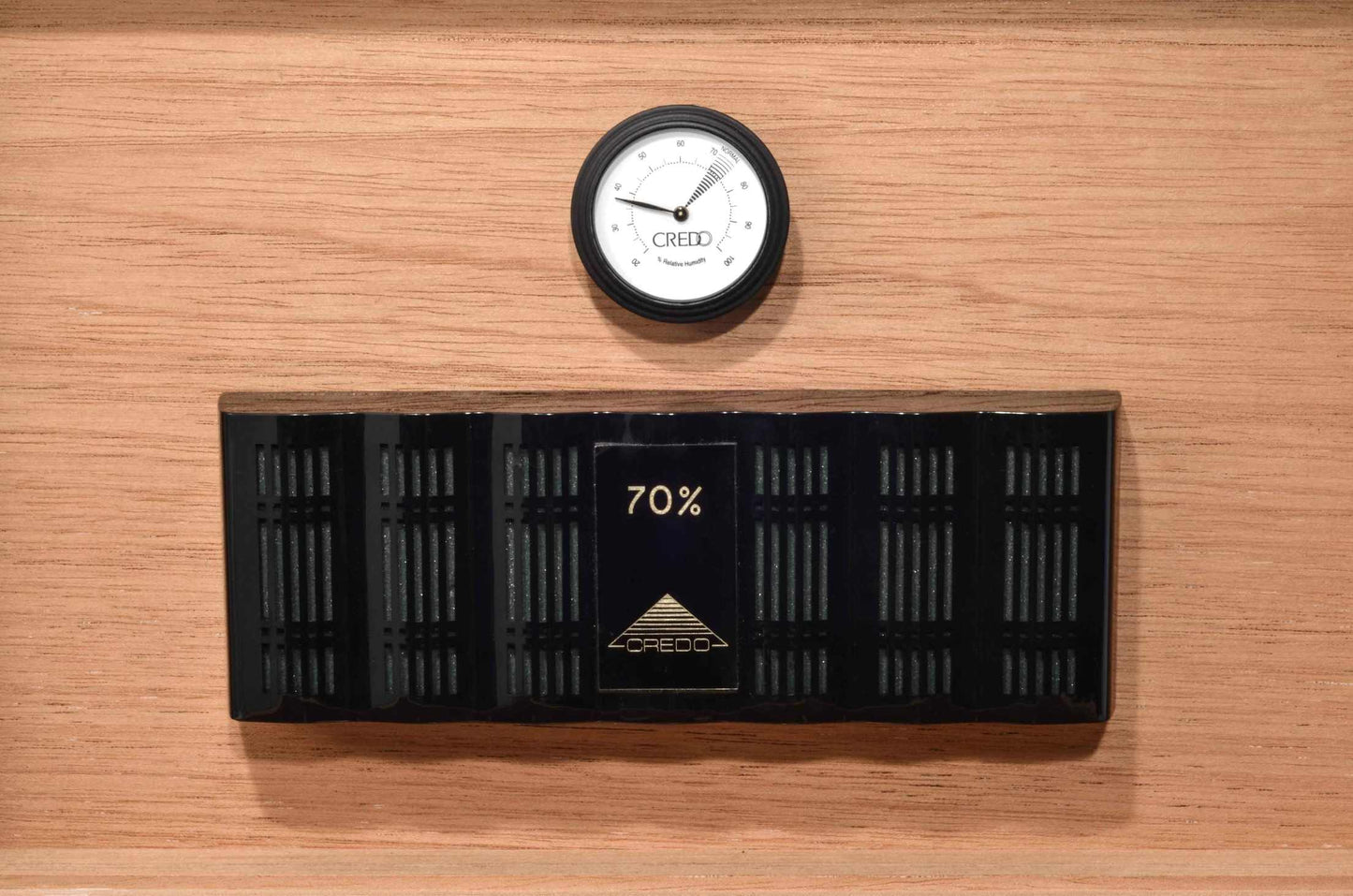Leather-Covered Humidor Cigar Box with Static Humidifier and Analog Hygrometer