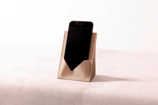 Rabitti 1969 Fold Saddle Leather Pen/Phone Case | Elegant and Functional Case for Pens or Phones | Crafted with High-Quality Saddle Leather | Elevate Your Accessories with Luxury and Style | Explore a Range of Luxury Leather Goods at 2Jour Concierge, #1 luxury high-end gift & lifestyle shop