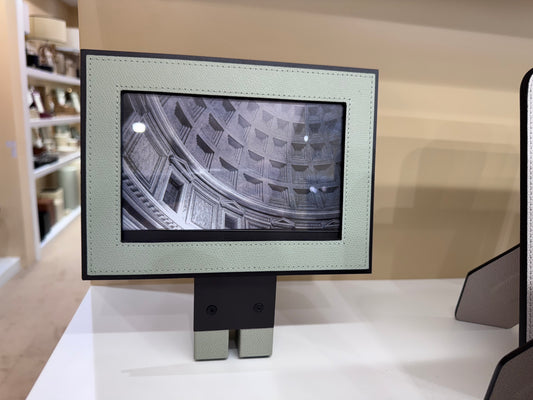 Pillar Metal Picture | Menu Frame Stand w Leather Inserts