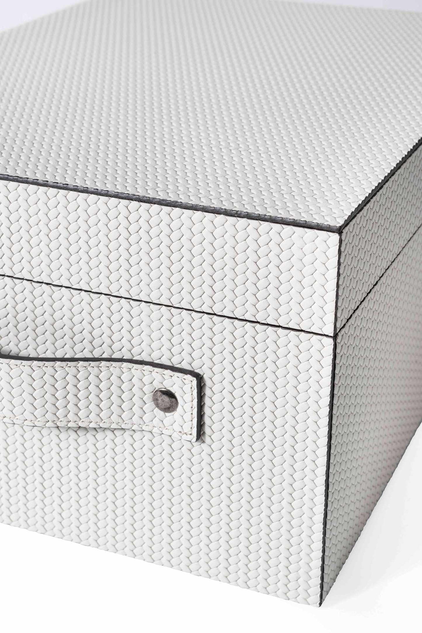 Avio Leather-Covered Storage Box | Strong and light structure | Covered outside in genuine leather | Find it now at 2Jour Concierge, #1 luxury high-end gift & lifestyle shop