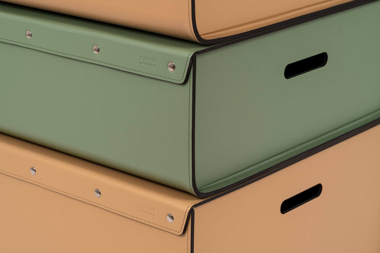Atena Regenerated Leather Storage Box | Boxes with or without lid | Made with eco-friendly, washable, and resistant material | Suitable also for outdoor use | Find it now at 2Jour Concierge, #1 luxury high-end gift & lifestyle shop