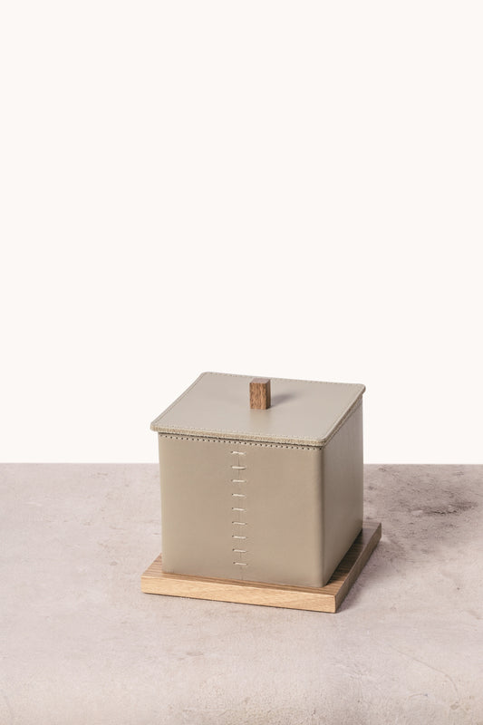 Rabitti 1969 Pienza Saddle Leather and Walnut Wood Trinket Bowl | Exquisite Desk Accessory | Handcrafted from Fine Leather and Walnut Wood | A Perfect Addition to the Pienza Desk Set | Explore More Luxury Desk Accessories at 2Jour Concierge, #1 luxury high-end gift & lifestyle shop