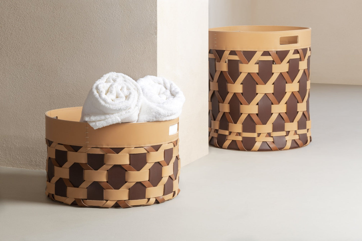 Rabitti 1969 Palù Round Multicolor Saddle Leather Storage Basket | Elegant and Functional Storage Solution | Crafted with High-Quality Saddle Leather | Handles for Convenient Use | Explore a Range of Luxury Home Accessories at 2Jour Concierge, #1 luxury high-end gift & lifestyle shop