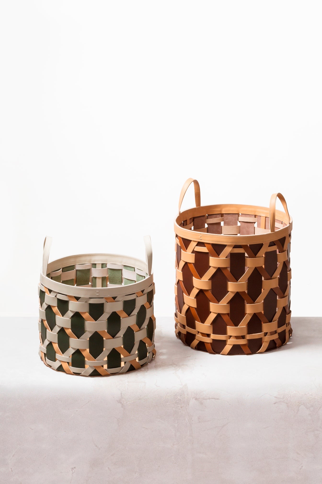 Rabitti 1969 Palù Round Multicolor Saddle Leather Storage Basket | Elegant and Functional Storage Solution | Crafted with High-Quality Saddle Leather | Handles for Convenient Use | Explore a Range of Luxury Home Accessories at 2Jour Concierge, #1 luxury high-end gift & lifestyle shop
