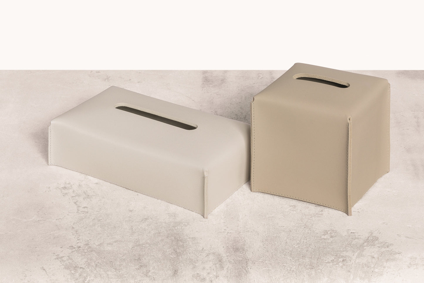 Rabitti 1969 Amsterdam Saddle Leather Tissue Holder | Classic and Functional Design | Perfect for Home Decor | Explore a Range of Luxury Home Accessories at 2Jour Concierge, #1 luxury high-end gift & lifestyle shop