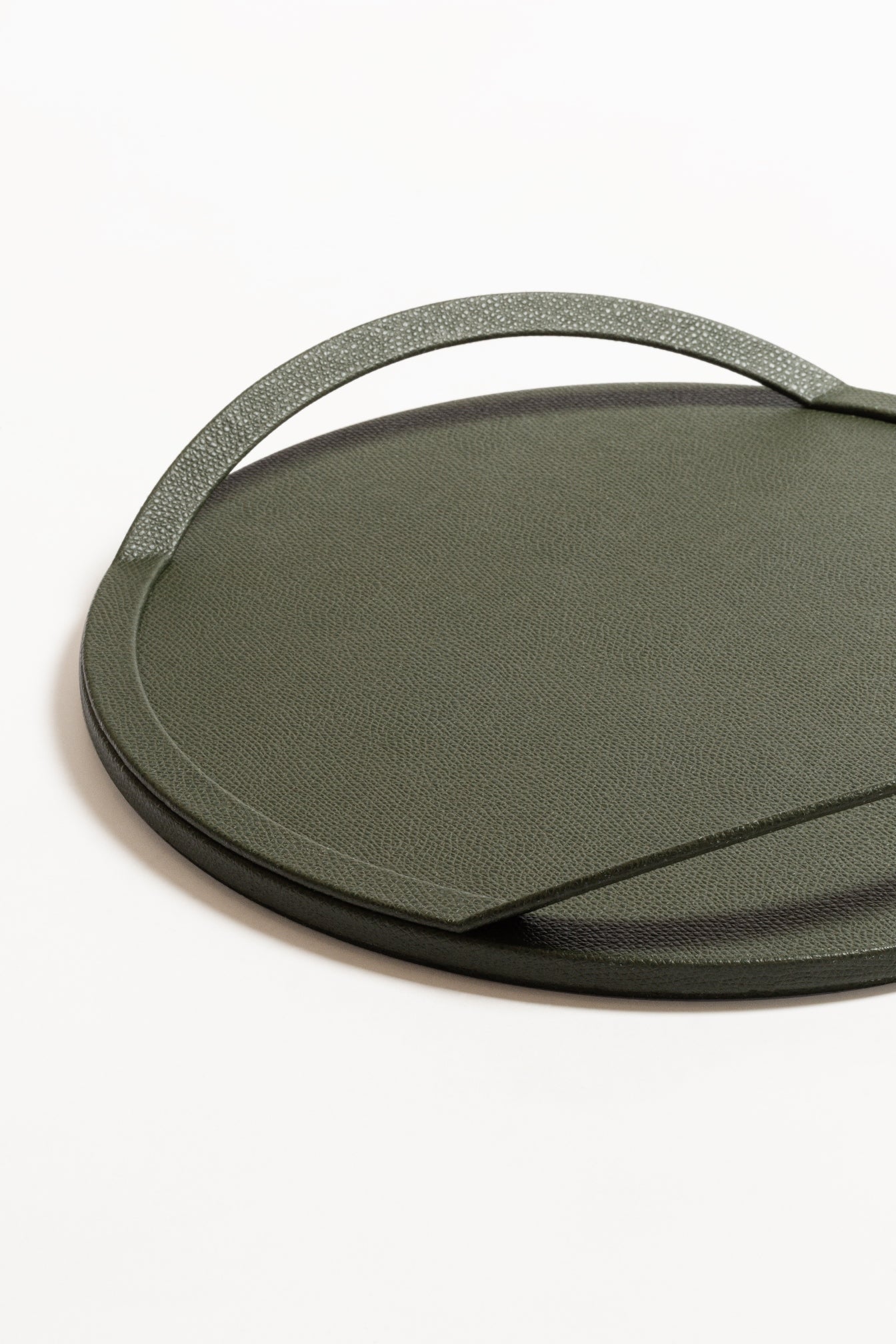 Giobagnara x Piet Boon Form Tray Round | Leather-Covered Rigid Metal Structure | Stylish and Functional Round Tray | Explore a Range of Luxury Home Decor at 2Jour Concierge, #1 luxury high-end gift & lifestyle shop
