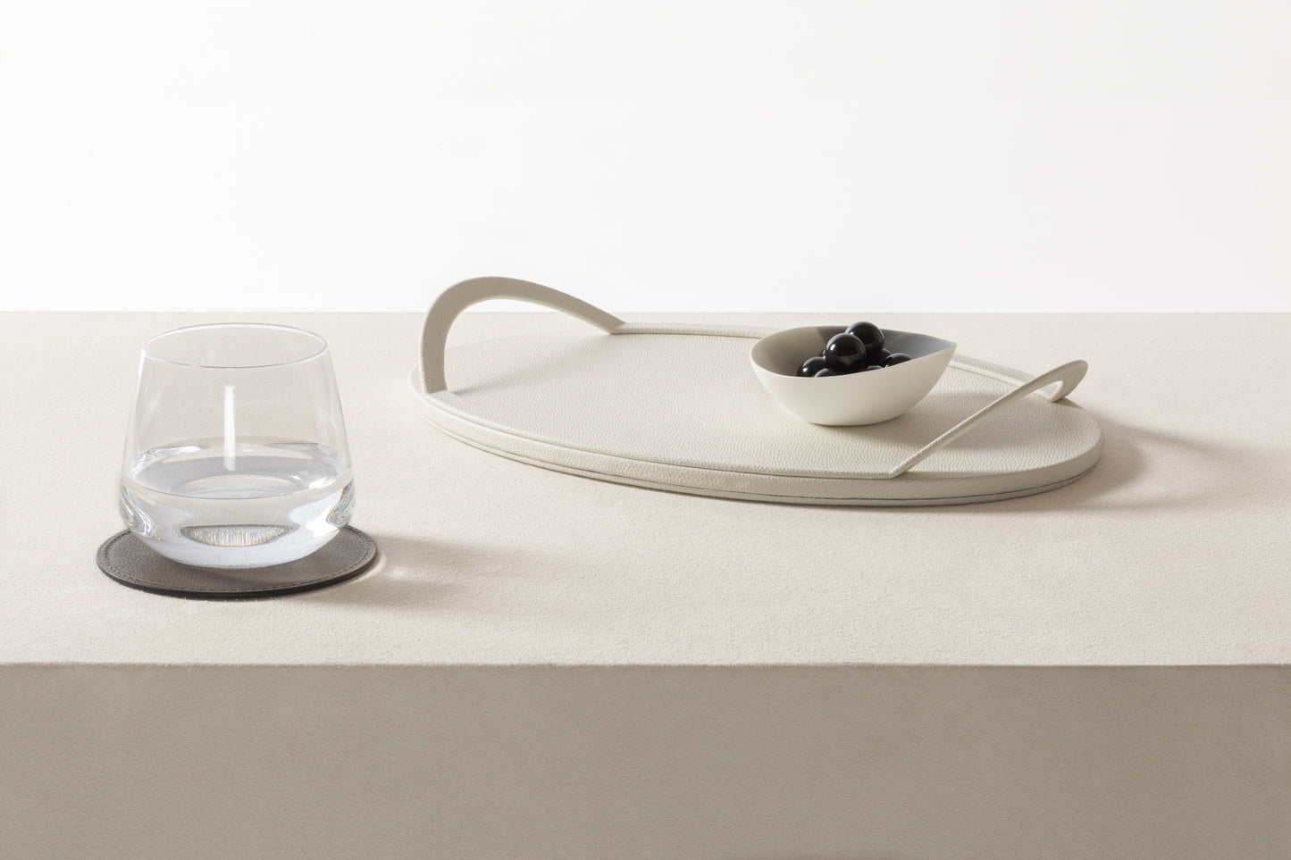Giobagnara x Piet Boon Form Tray Oval | Leather-Covered Rigid Metal Structure | Stylish and Functional Round Tray | Explore a Range of Luxury Home Decor at 2Jour Concierge, #1 luxury high-end gift & lifestyle shop