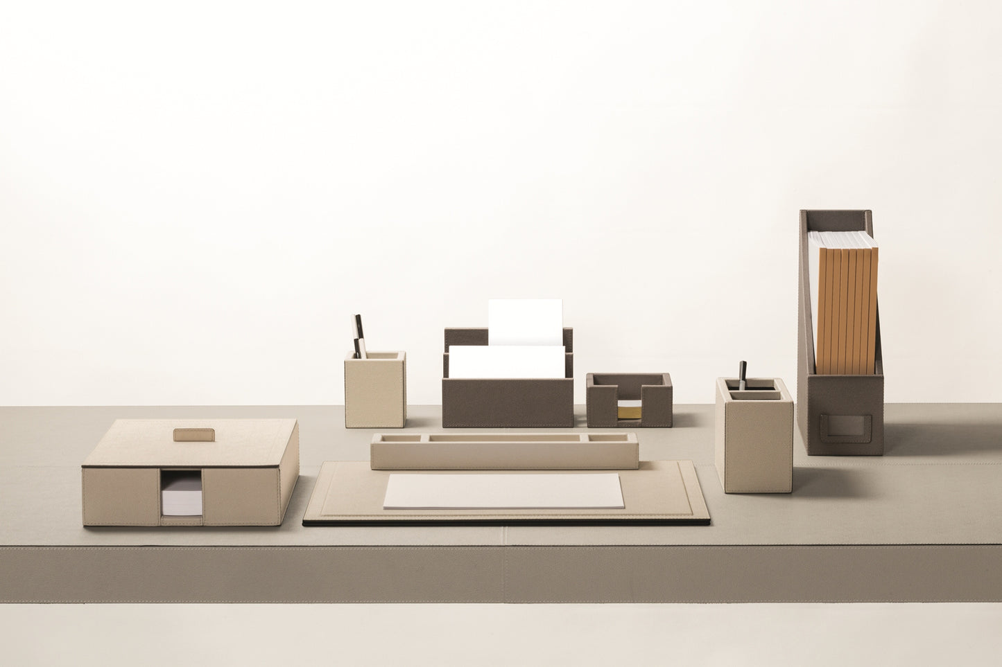 Tim Leather-Covered Wood Pen Holder