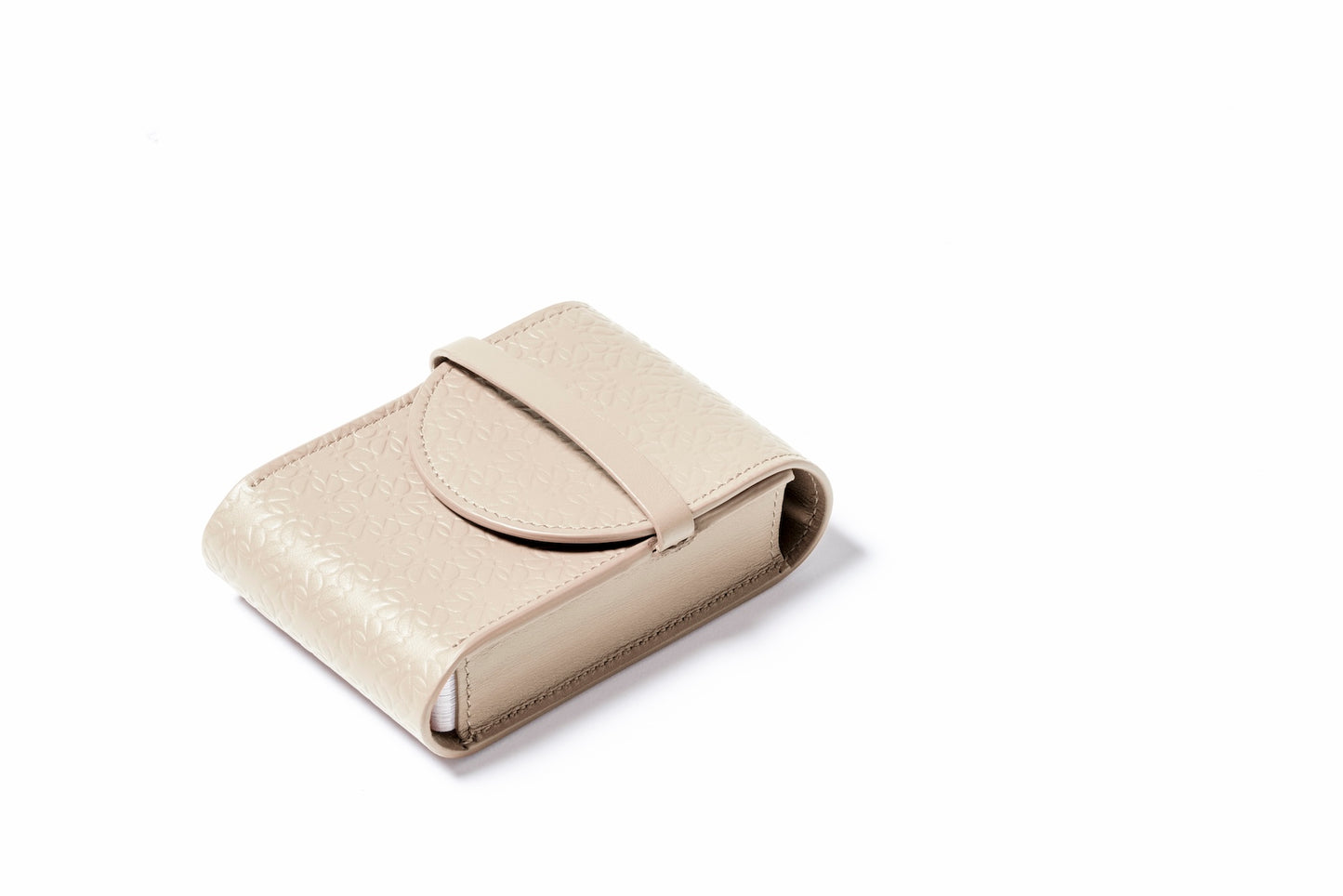 Giobagnara x Elie Saab Monogram Playing Card Pochette | Fine leather gaming card pochette featuring the Elie Saab Monogram pattern | Safeguards individual cards and serves as a stylish accessory for leisure time or holiday seasons | Games and Entertainment | 2Jour Concierge, your luxury lifestyle shop