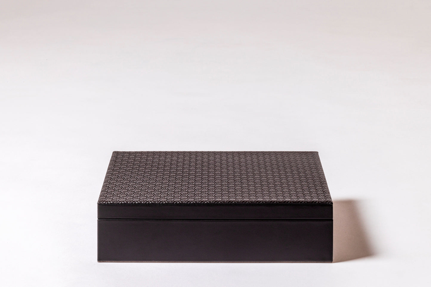 Giobagnara x Elie Saab Monogram Poker Game Set | Leather box with a hinged leather lid featuring the Elie Saab Monogram pattern | Includes a deck of high-quality playing cards and ceramic poker chips with five denominations | Games and Entertainment | 2Jour Concierge, your luxury lifestyle shop