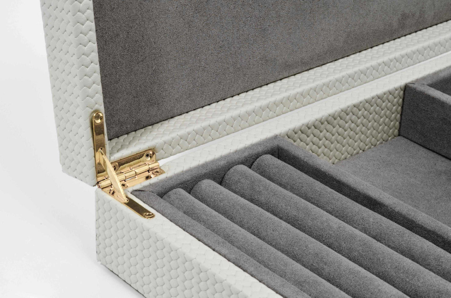 Pinetti Prestige Leather-Covered Wood Jewellery Box with Suede Lining | Stylish Jewelry Storage, Elegant Organizer & Gift Items | 2Jour Concierge, #1 luxury high-end gift & lifestyle shop