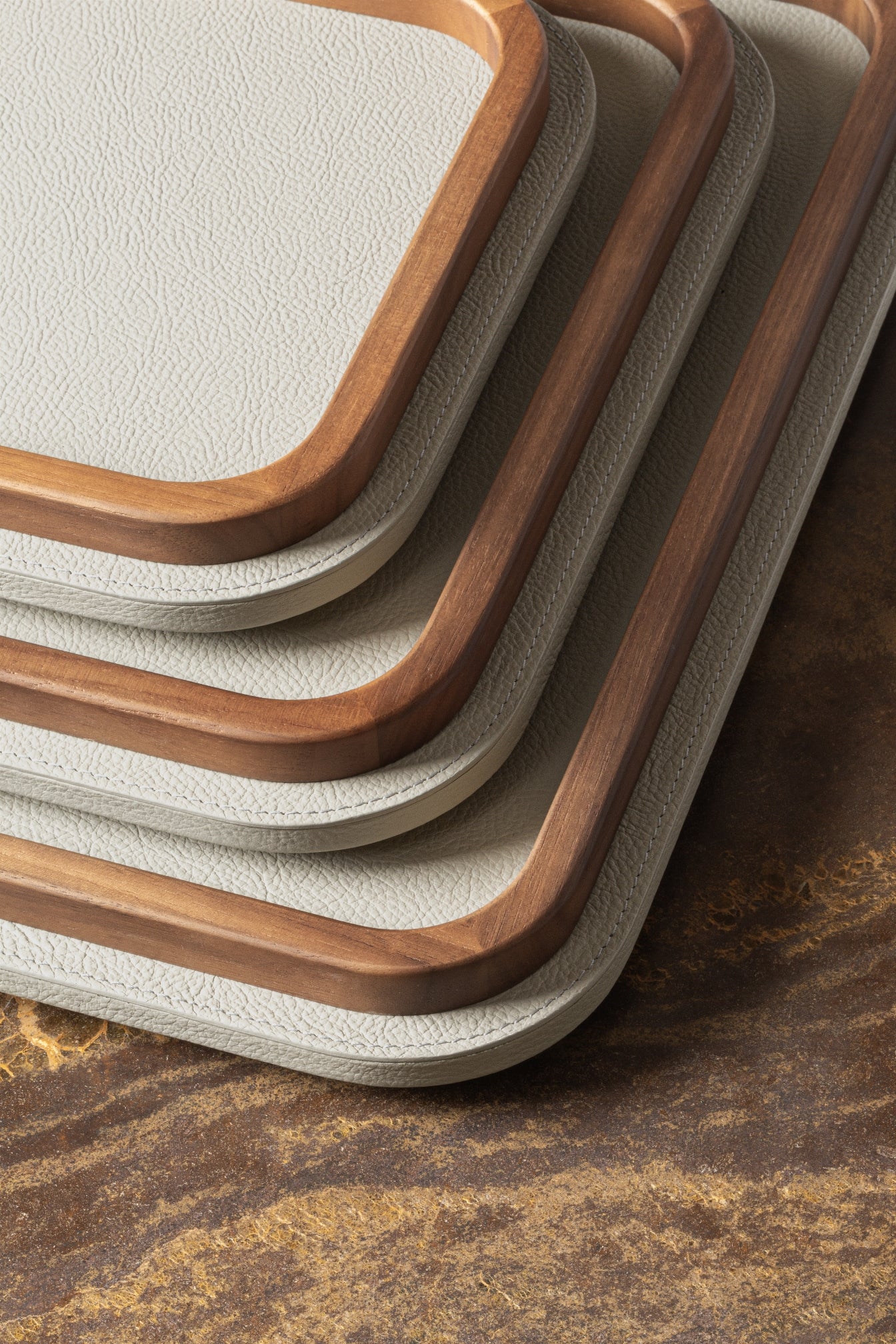 Giobagnara x Poltrona Frau Rectangular Rounded Tray with Wood Frame | Leather-Covered Trays with Rounded Corners | Walnut Wood Frame for Elegant Design | Explore a Range of Stylish Trays and Home Decor at 2Jour Concierge, #1 luxury high-end gift & lifestyle shop