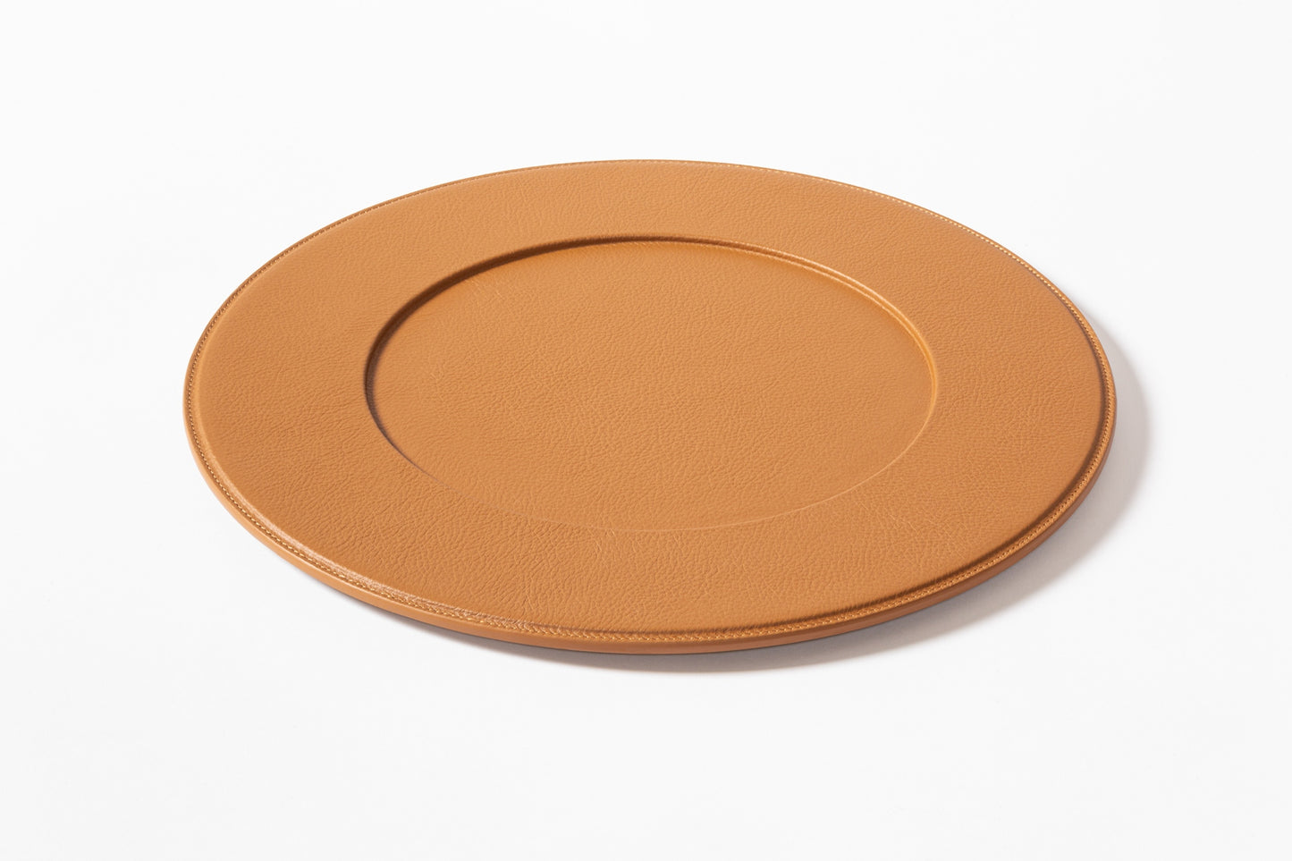Giobagnara x Poltrona Frau Leather Underplate | Rigid Aluminium Inner Structure for Resistance | Exquisite Foundation for Table Setting | Precious Leather Cover for Refined Touch | Made in Pelle Frau® Leather | Explore Luxury Table Accessories at 2Jour Concierge, #1 luxury high-end gift & lifestyle shop