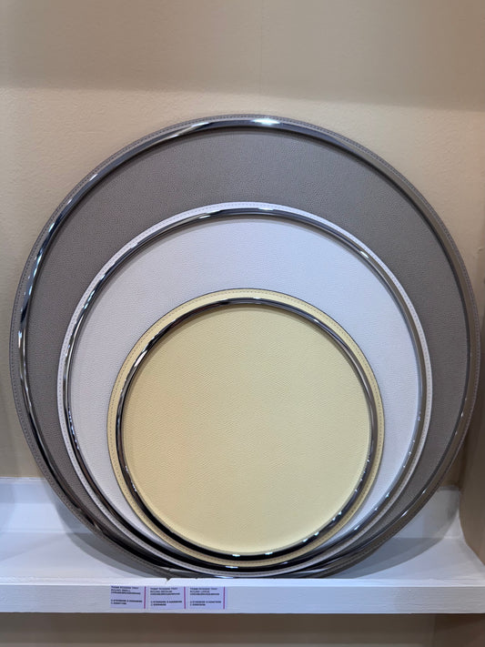 Rossini rundes Tablett aus lederbezogenem Metall