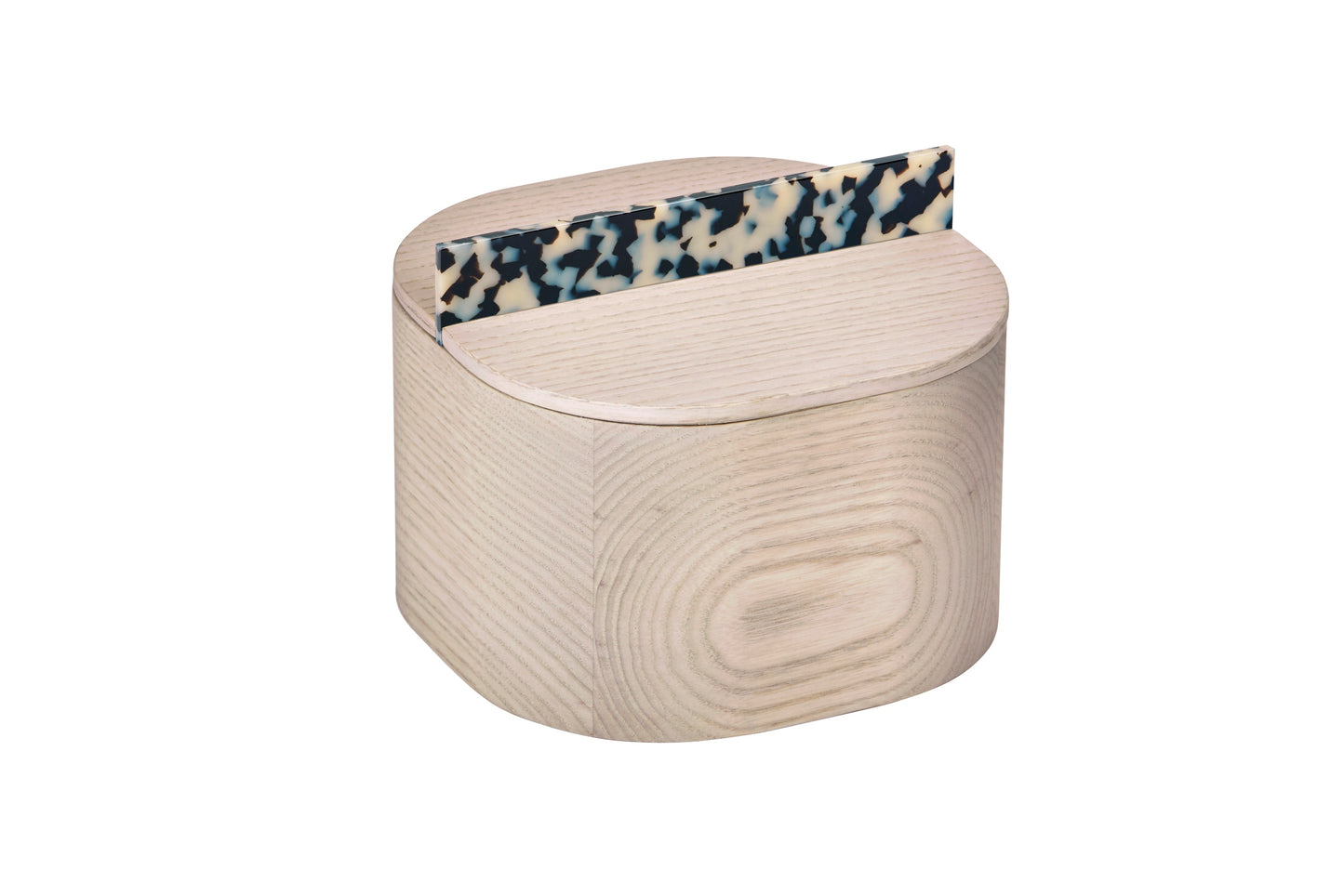 Riviere Dama Tortoise Square Rounded Box | Luxury Home Accessories, Elegant Decorative Boxes & Gift Items | 2Jour Concierge, #1 luxury high-end gift & lifestyle shop. Wood structure available in two finishes with tortoise shell acetate handles.