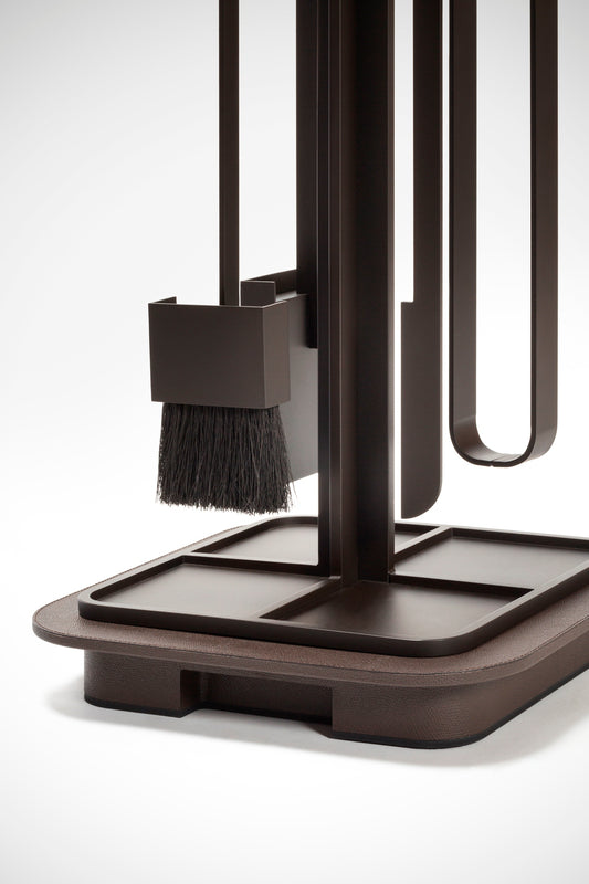 Giobagnara Lloyd Iron and Leather Fireplace Set | Elegant Fireplace Accessories, Stylish Iron Craftsmanship & Luxurious Leather Detailing | 2Jour Concierge, #1 luxury high-end gift & lifestyle shop