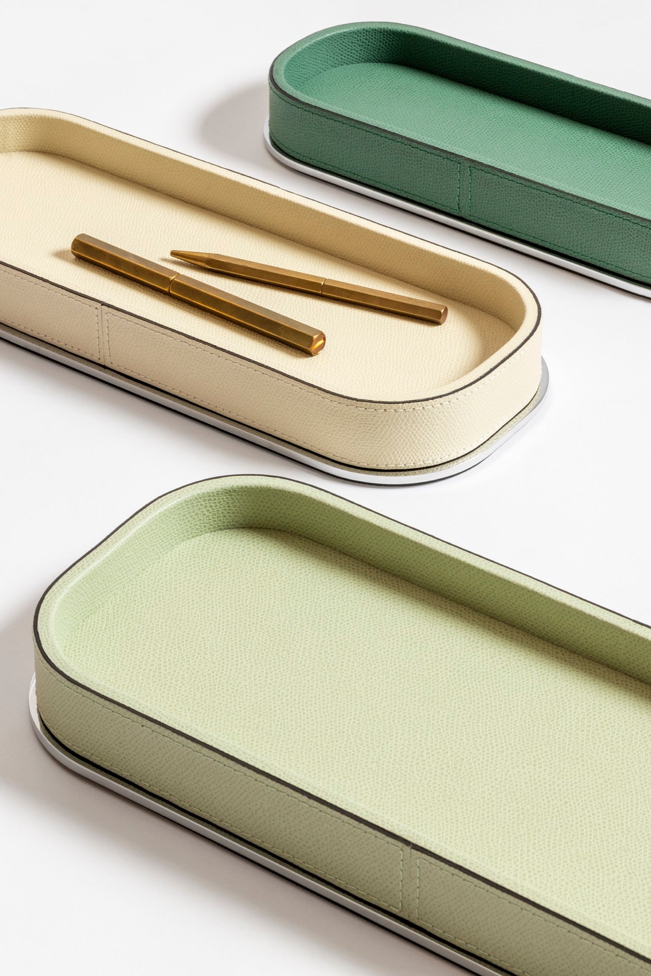 Giobagnara | Polo Leather & Metal Valet Tray: Leather-covered valet tray with metal base in multiple shapes and sizes | Decor / Valet Trays | 2Jour Concierge, your luxury lifestyle shop | premium tabletop accessories for expensive interiors, hotels, and curated hospitality environments