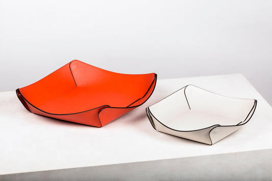 Giobagnara Safran Trinket Bowl | All-leather structure with unhooking corners that lie flat | Available in shapes: square and rectangular | Home Decor and Serveware | 2Jour Concierge, your luxury lifestyle shop