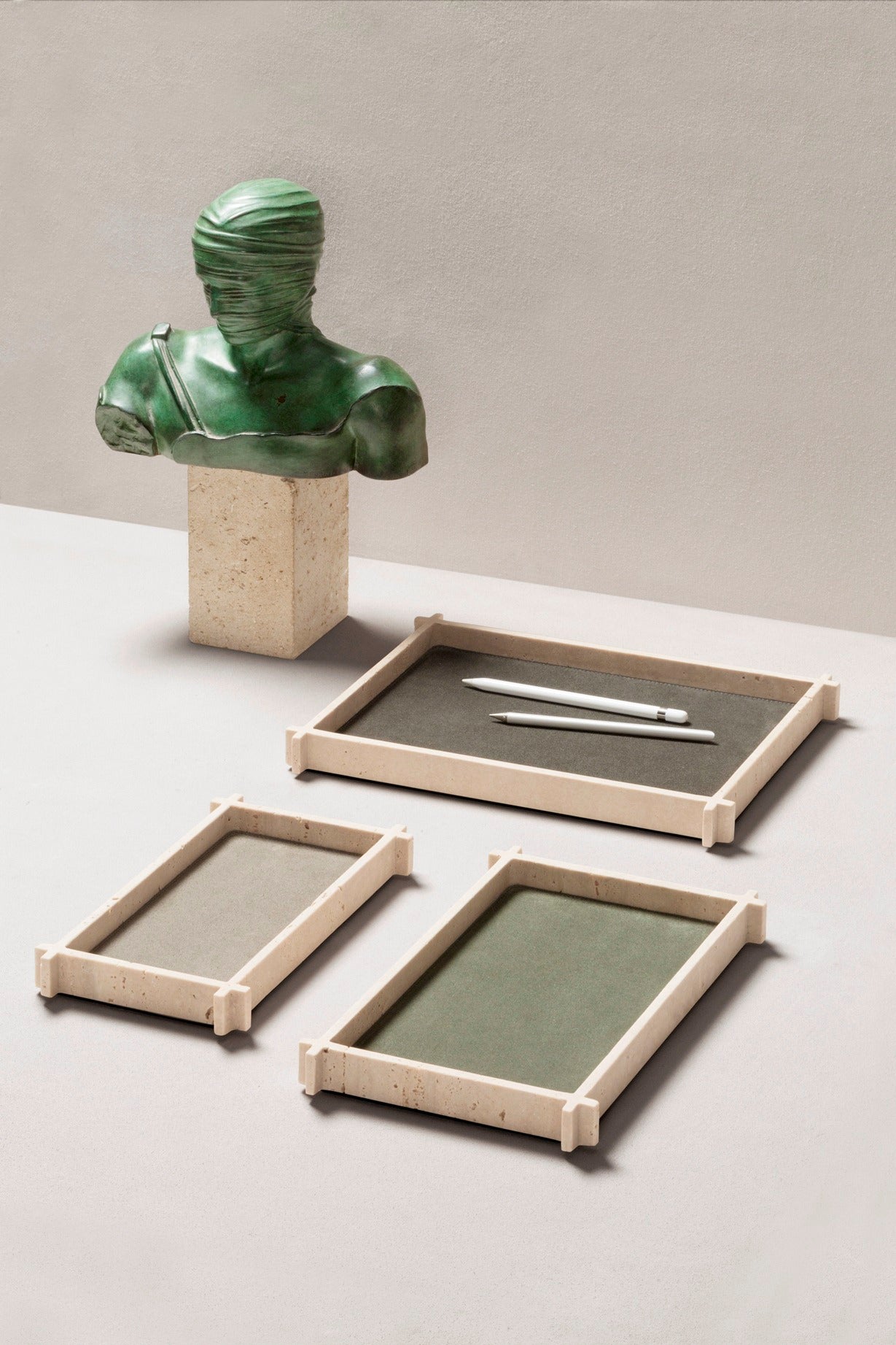 Giobagnara Structura Leather & Marble Long Valet Tray Rectangular | Minimalist design with distinctive "L" shaped corners | Combines travertine marble and the finest Italian leather for perfect aesthetic balance | Ideal for enhancing any space | Home Decor and Serveware | 2Jour Concierge, your luxury lifestyle shop