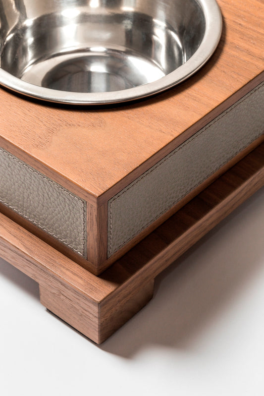 Giobagnara Oscar Dog Bowl With Wood Structure, Leather Inserts & Removable Stainless Steel Bowls | Wood structure available in different finishes | Leather inserts for added style | Removable stainless steel bowls for easy cleaning | Discover Luxury Lifestyle Accessories at 2Jour Concierge, #1 luxury high-end gift & lifestyle shop