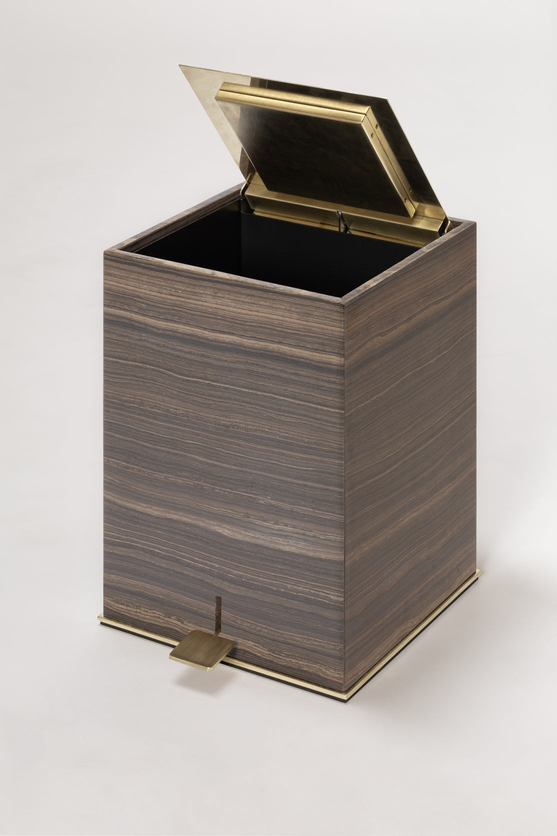 Giobagnara Positano Square Marble Pedal Bin | Brass decorative lid frame, base frame, and pedal | Available in three finishes | Metal inner container | Non-slip waterproof rubber base | Explore Luxury Home Accessories at 2Jour Concierge, #1 luxury high-end gift & lifestyle shop