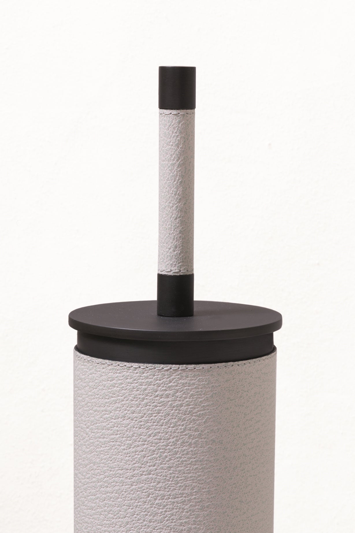 Giobagnara Positano toilet brush | Part of the Positano bathroom collection | Leather-covered solid brass structure with refined craftsmanship | Features a non-slip waterproof rubber base for added stability | Available in chrome, bronze, or brass finishes | Bathroom accessories | 2Jour Concierge, your luxury lifestyle shop