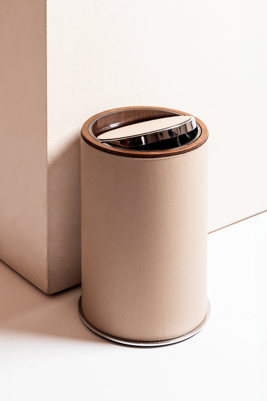 Giobagnara Positano Round Bin With Tilting Lid | Partially leather-covered walnut wood structure with a metal base frame available in three finishes | Features a non-slip waterproof rubber base, removable metal tilting lid with leather insert, and plexiglass inner structure for easy cleaning | Home Decor and Storage | 2Jour Concierge, your luxury lifestyle shop