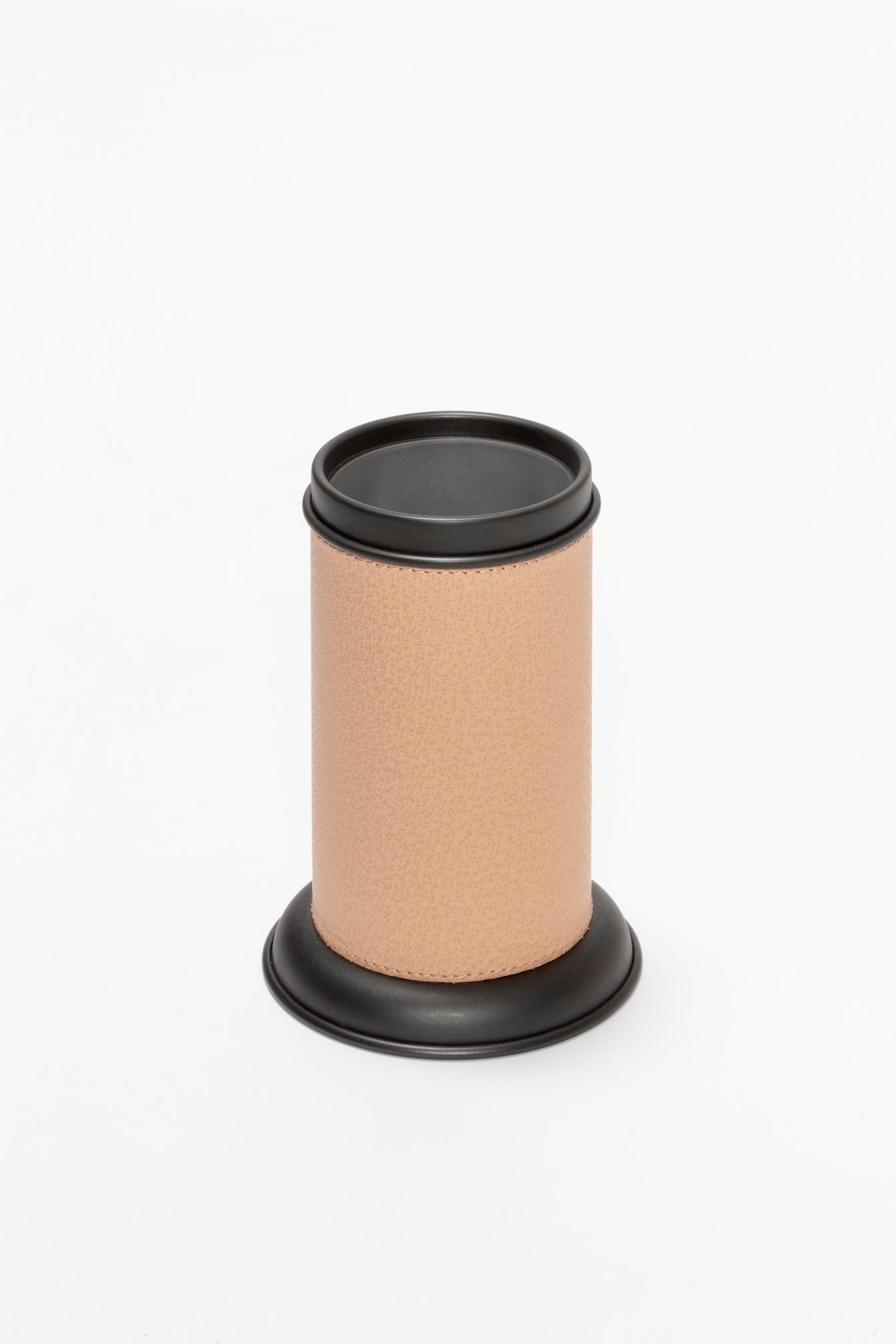Giobagnara Dubai Leather-Covered Metal Toothbrush Holder | Part of Dubai Bathroom Collection | Luxurious Bath Accessories | Crafted with Fine Leather-Covered Metal Structure | Elegant and Functional Design | Explore the Dubai Bathroom Collection at 2Jour Concierge, #1 luxury high-end gift & lifestyle shop