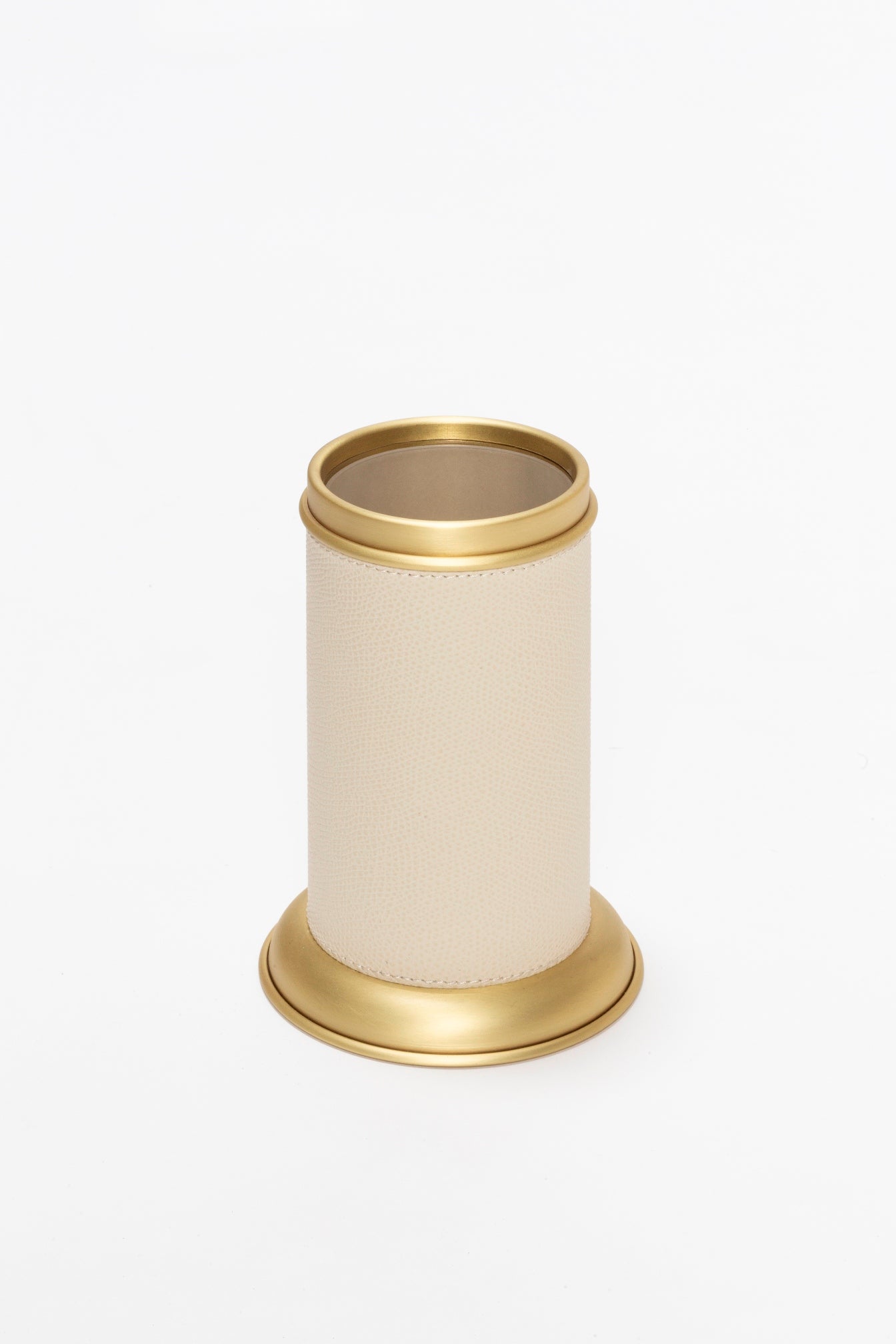 Giobagnara Dubai Leather-Covered Metal Toothbrush Holder | Part of Dubai Bathroom Collection | Luxurious Bath Accessories | Crafted with Fine Leather-Covered Metal Structure | Elegant and Functional Design | Explore the Dubai Bathroom Collection at 2Jour Concierge, #1 luxury high-end gift & lifestyle shop