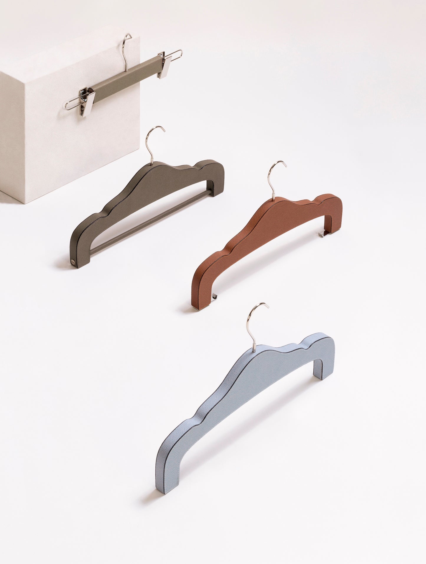 Giobagnara Scott Woman Leather-Covered Wood Flat Hanger | Stylish Wardrobe Accessories, Elegant Closet Organization & Gift Items | 2Jour Concierge, #1 luxury high-end gift & lifestyle shop