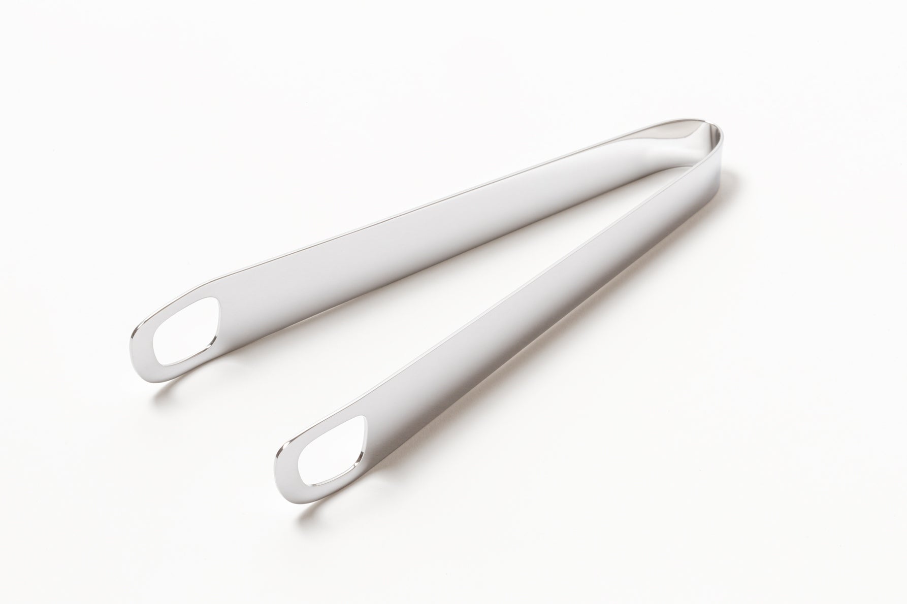 Giobagnara x Kelly Wearstler Maris Bar Accessories Set
Maris Bar Accessories Set | Marble structure with sandblasted aluminum accents, available in five elegant finishes | Includes polished stainless steel tools: corkscrew, cocktail picks, bottle opener, knife, ice tongs, mixing spoon, and leather coasMaris Ice Tongs | Polished stainless steel ice tongs with flowing lines for a stylish cocktail-making experience | Durable and sophisticated | Barware Accessories | 2Jour Concierge, your luxury lifestyle shop