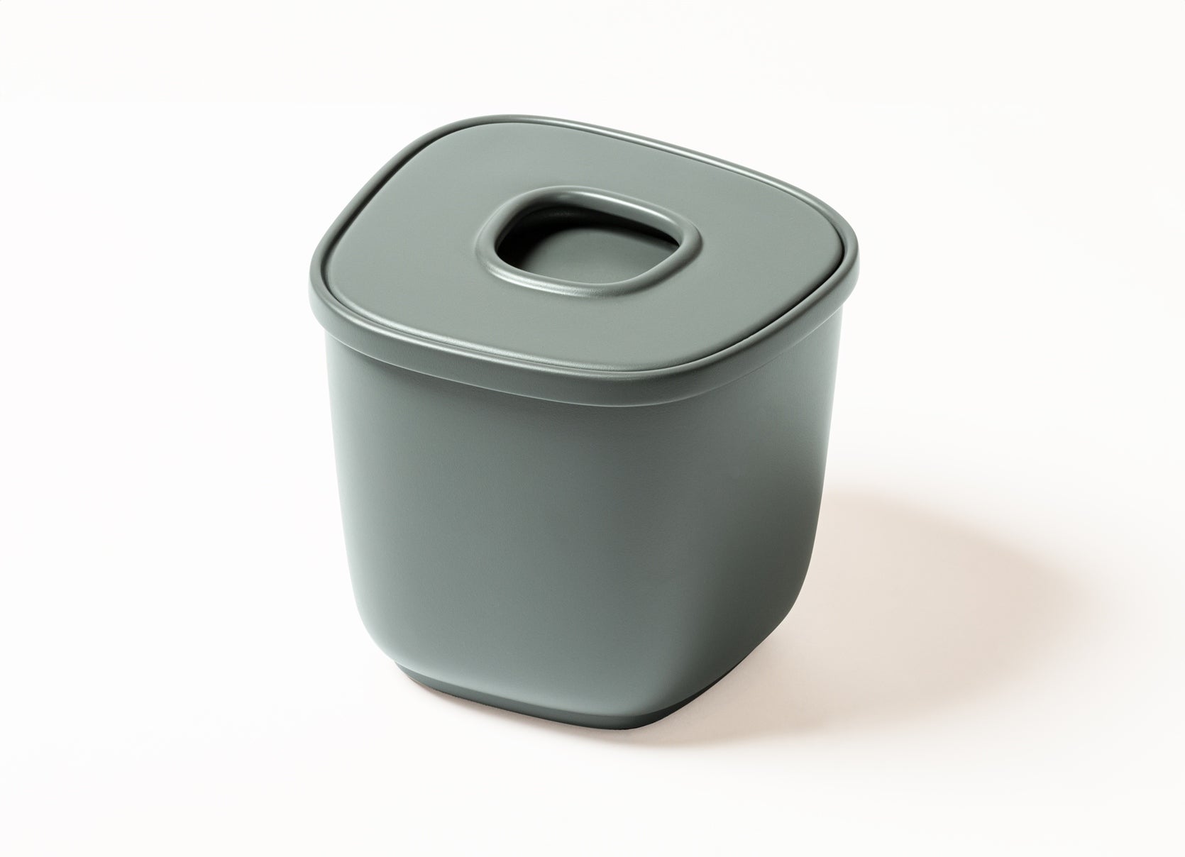 Giobagnara x Kelly Wearstler Maris Cast Aluminium Lidded Ice Bucket | Featuring an insulated double-chamber aluminum structure, this sleek ice bucket combines functionality with modern design, making it the perfect companion for your bar setup | Barware Accessories | 2Jour Concierge, your luxury lifestyle shop