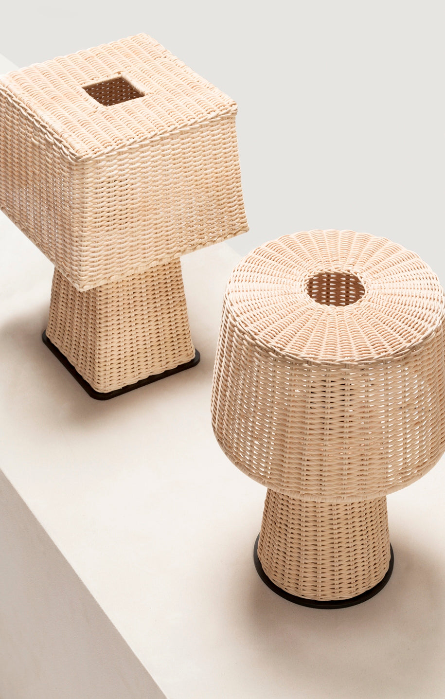 Giobagnara x Stéphane Parmentier Eolie Table Lamp | Meticulously Handmade Woven Rattan | Effortlessly Elegant Design with Pure Forms and Proportions | Rattan Features Warm Natural Nuances and Captivating Light and Dark Effects | Metal Base Provides Subtle Contrast and Texture | Harmonious Combination of Materials for Timeless Appeal