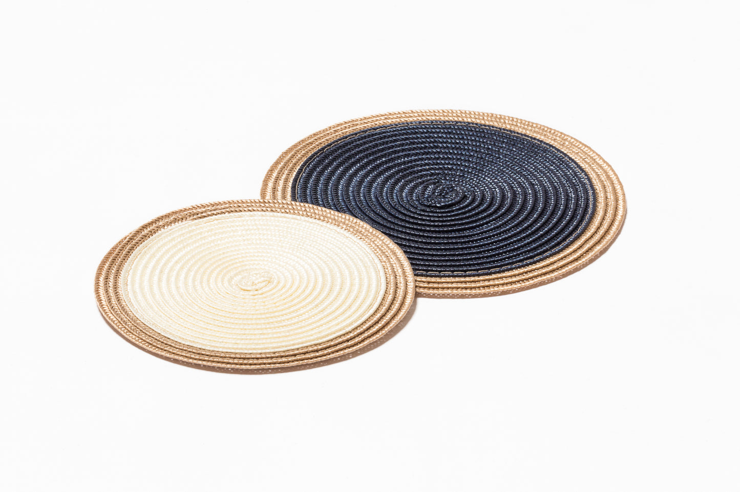Pigment France Trocadero Bicolor Coaster | TechStraw material, sturdy and durable | Ideal for year-round indoor or outdoor dining | Simple care: wipe clean with a sponge or cloth | Available in sizes suitable for glass and bottle | Home Decor and Serveware | 2Jour Concierge, your luxury lifestyle shop