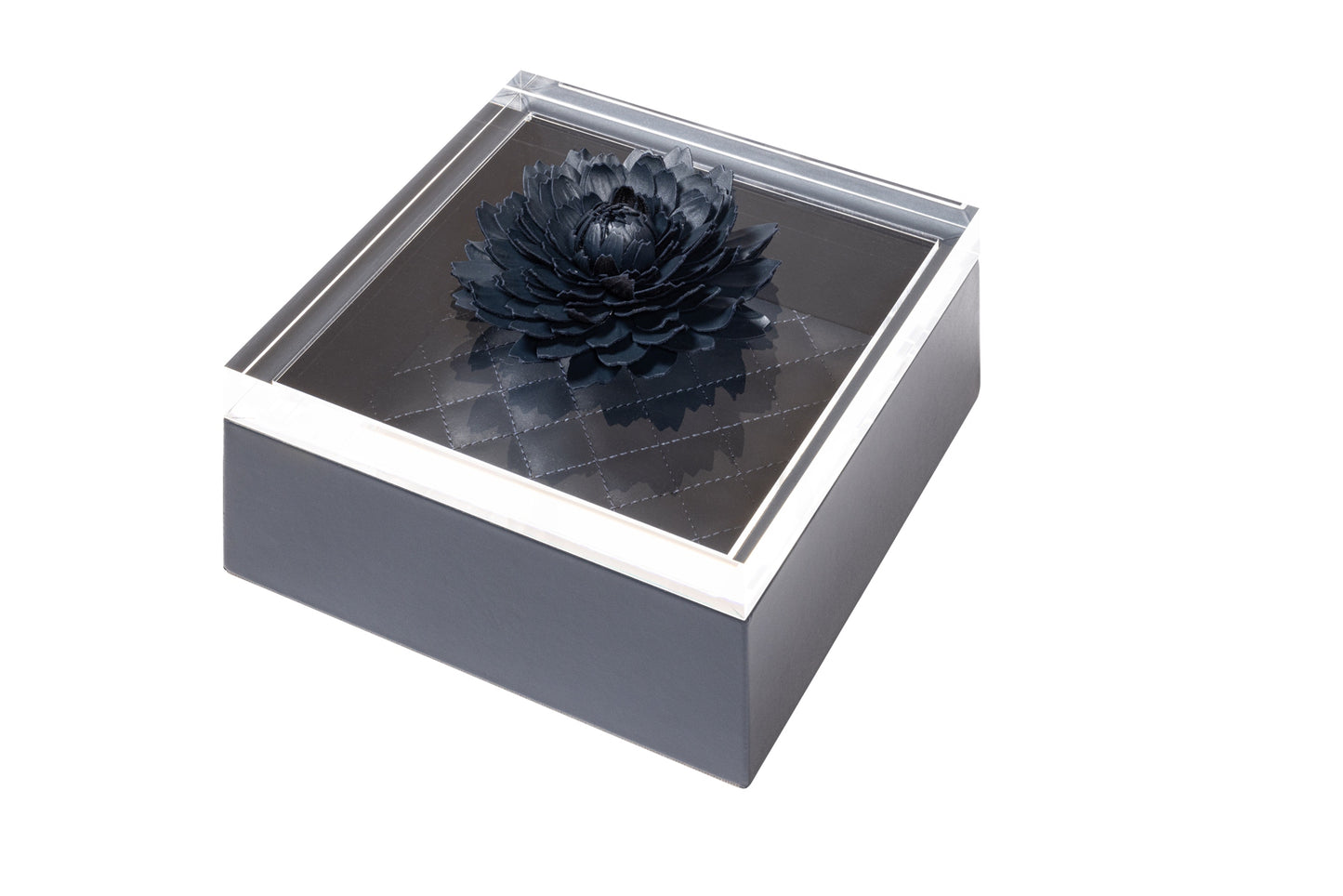 Boîte à bijoux Fleur Dahlia : cuir, couvercle en acrylique, doublure matelassée à losanges, carrée
