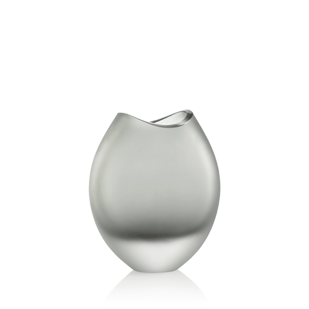 NasonMoretti Swing vase – medium & large | Hand-blown Murano glass vases with dynamic silhouettes and vibrant color options | Available in medium and large sizes to suit different interior styles | A sculptural accent piece that combines playful energy with refined Italian craftsmanship | Design by NasonMoretti | Home decor & vases | 2Jour Concierge, your luxury lifestyle shop