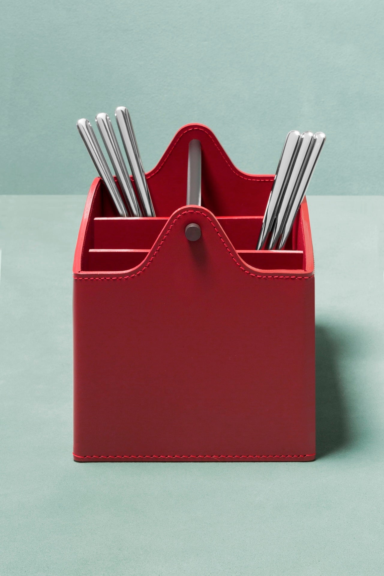 Rudi Circuit | Basket with Dividers: Regenerated leather with dark-stained metal handle and smooth, matte finish, for organized storage of cutlery or small items | Storage / Storage Baskets & Boxes | 2Jour Concierge, your luxury lifestyle shop