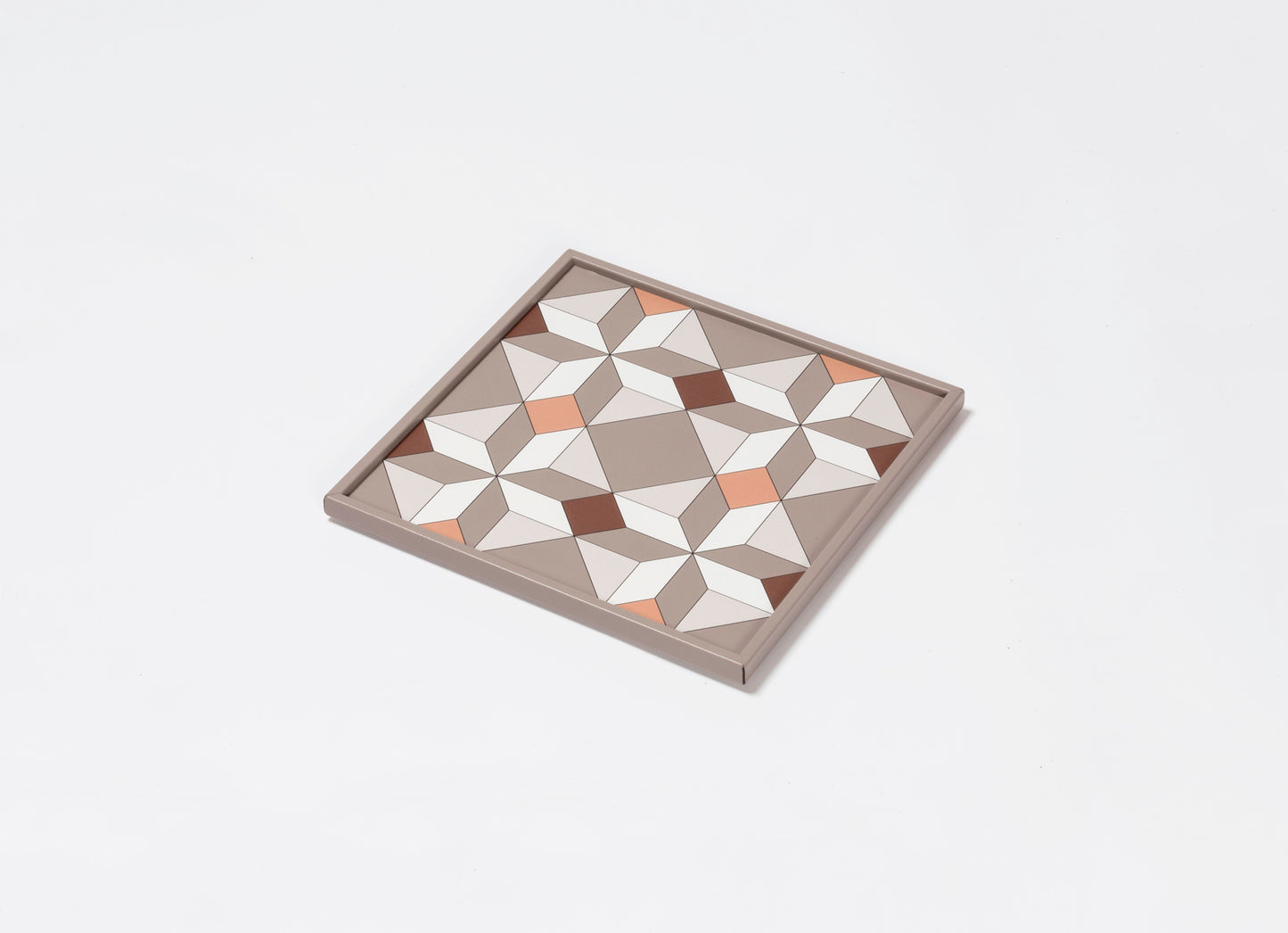 San Marco Tray N.3 by Giobagnara | Leather-covered wood structure with a geometric illusory texture inspired by the floor of a hall in the Correr Museum in Venice | San Marco Collection | Combines historic legacy with modernity, celebrating Venice's artistic and cultural heritage | Home Decor and Serveware | 2Jour Concierge, your luxury lifestyle shop