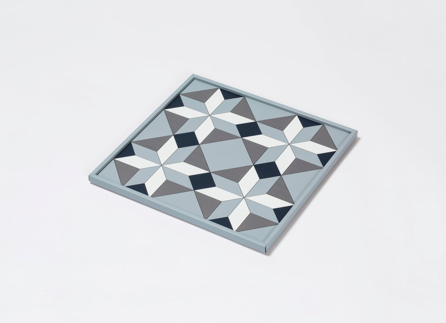 San Marco Tray N.3 by Giobagnara | Leather-covered wood structure with a geometric illusory texture inspired by the floor of a hall in the Correr Museum in Venice | San Marco Collection | Combines historic legacy with modernity, celebrating Venice's artistic and cultural heritage | Home Decor and Serveware | 2Jour Concierge, your luxury lifestyle shop