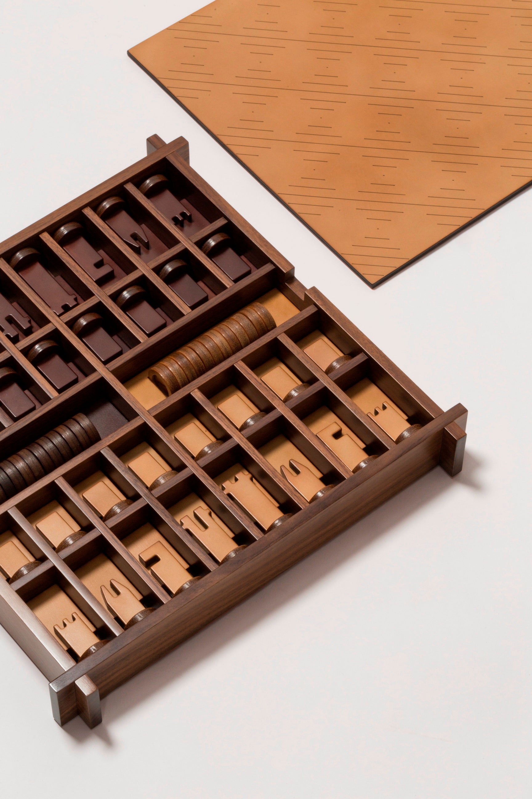 Giobagnara Structura Triple Game Box (Chess, Draughts, Muehle) | Luxury Board Games, Family Games, Classic Games & Gift Games | 2Jour Concierge, #1 luxury high-end gift & lifestyle shop