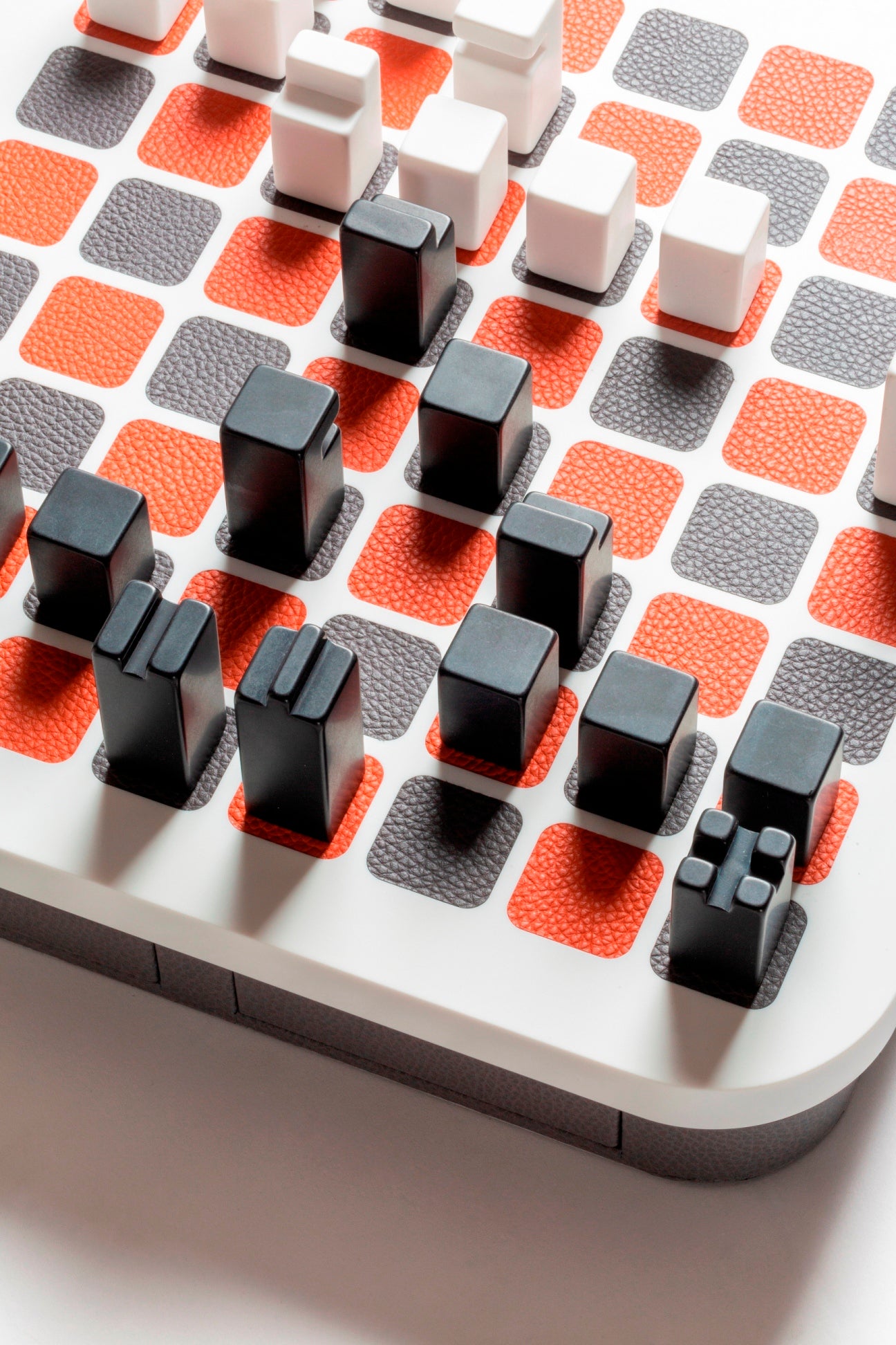 Giobagnara Delos Corian® Chess Set | 2Jour Concierge, #1 luxury high-end gift & lifestyle shop