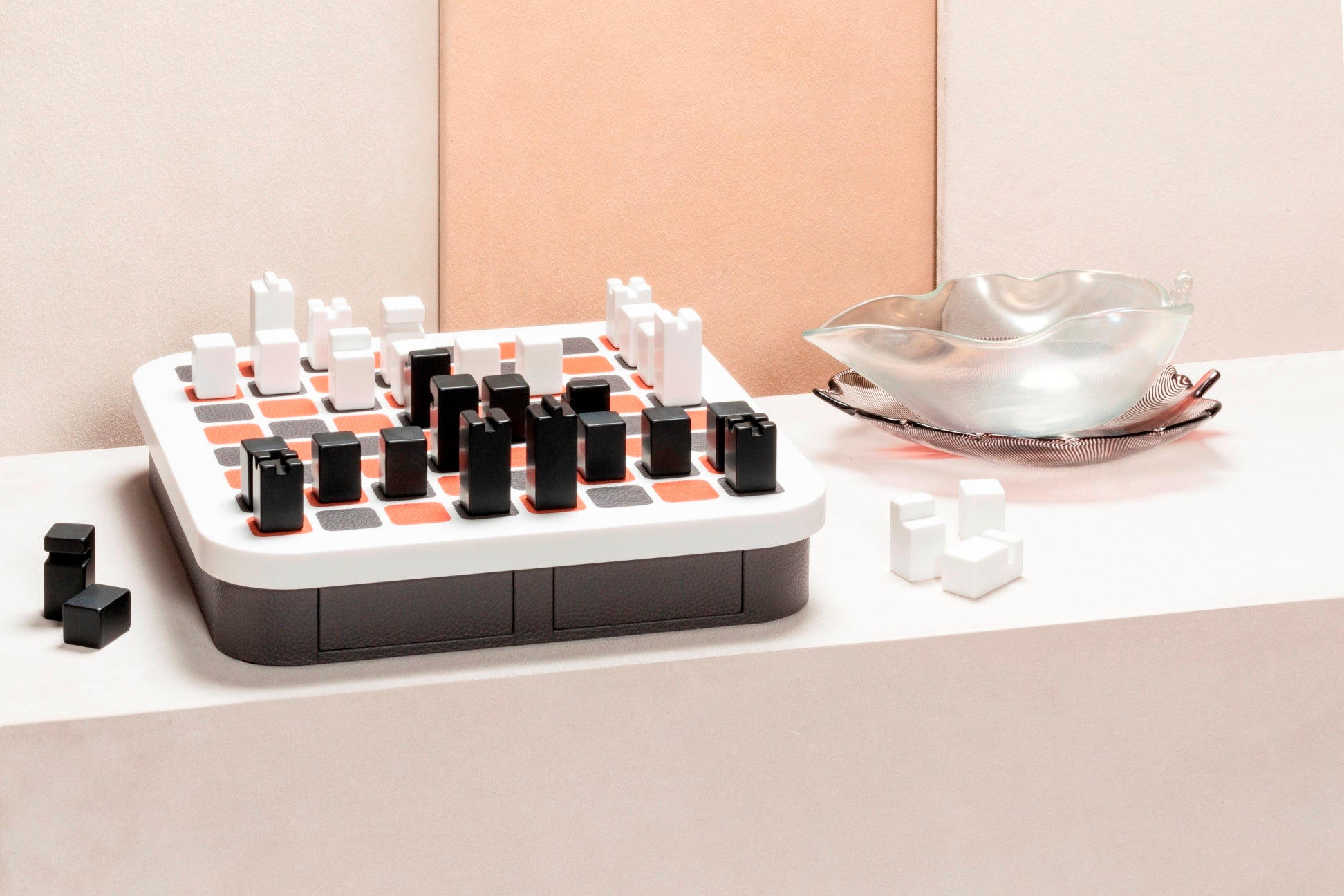 Giobagnara Delos Corian® Chess Set | 2Jour Concierge, #1 luxury high-end gift & lifestyle shop